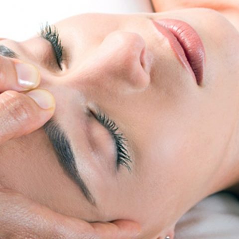 Lymphatic drainage massage for face. How does it look like and what are the effects?